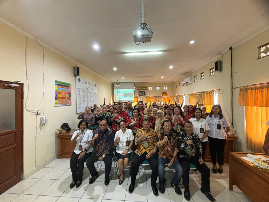 KAJI BANDING DISKES & PUSKESMAS KABUPATEN SERDANG KE PUSKESMAS MENGWI 2